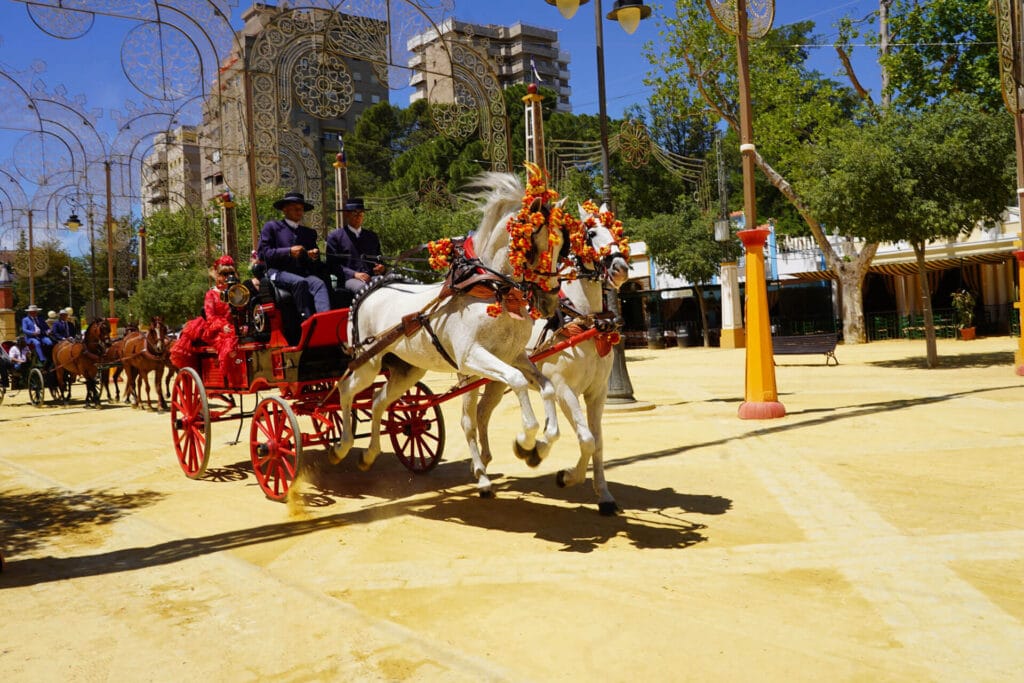 The horse drawn carriage is the favorite means of transport during the Jerez Fair Cosmopolitours